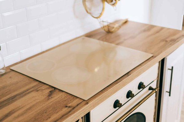 Cuisinière à bois : connaître les normes avant de l'installer